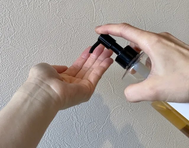 クレンジングオイル